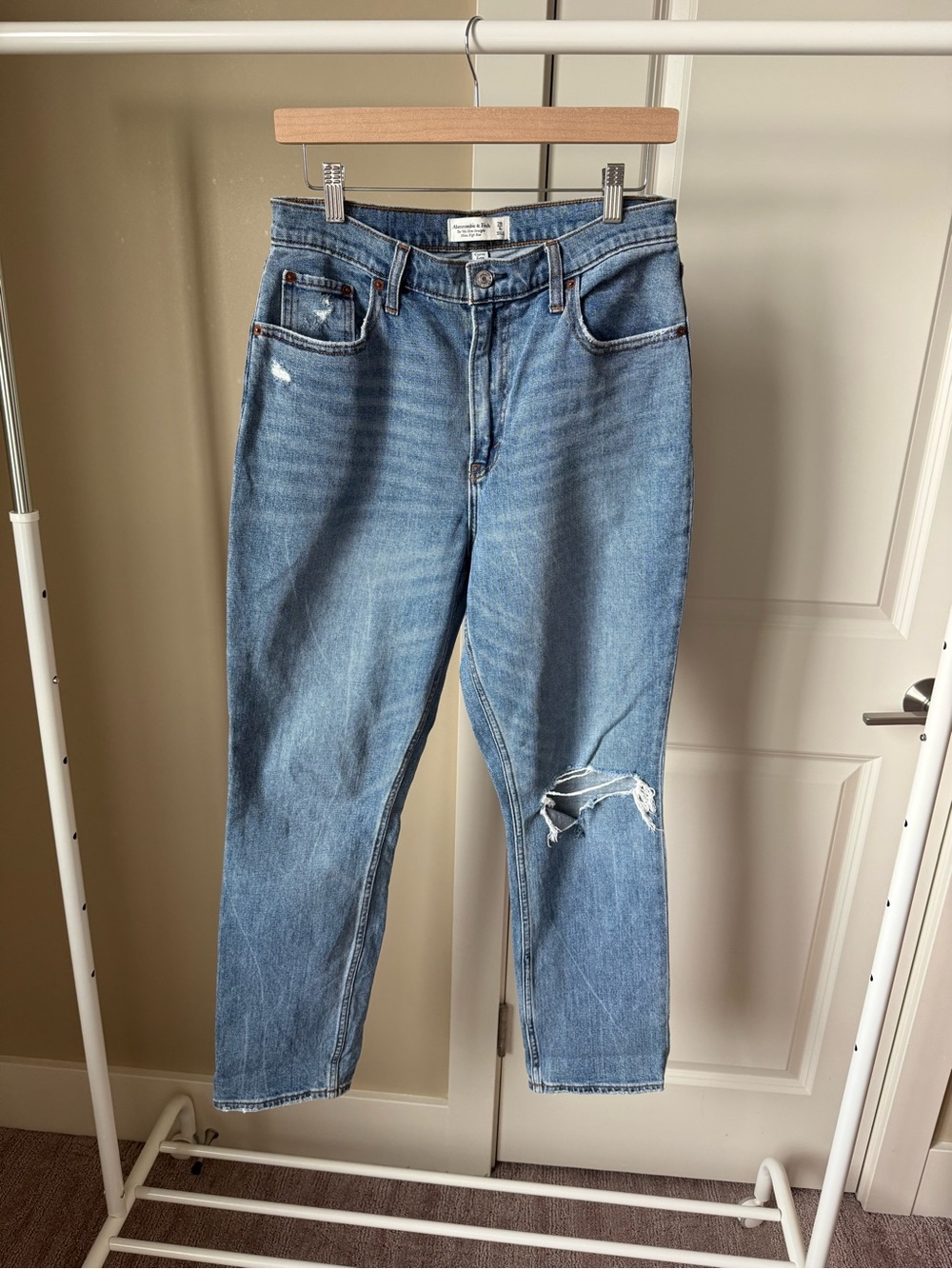 Abercrombie & Fitch Slim Straight Ultra High Rise Jeans